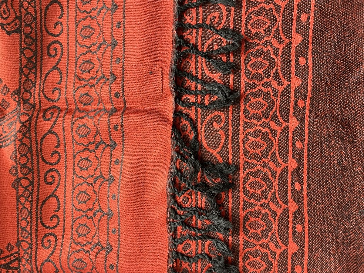 Foulard & Sciarpe: Écharpe rouge/orange noir – Usato da St. Prex venduto da Nikolletta 3
