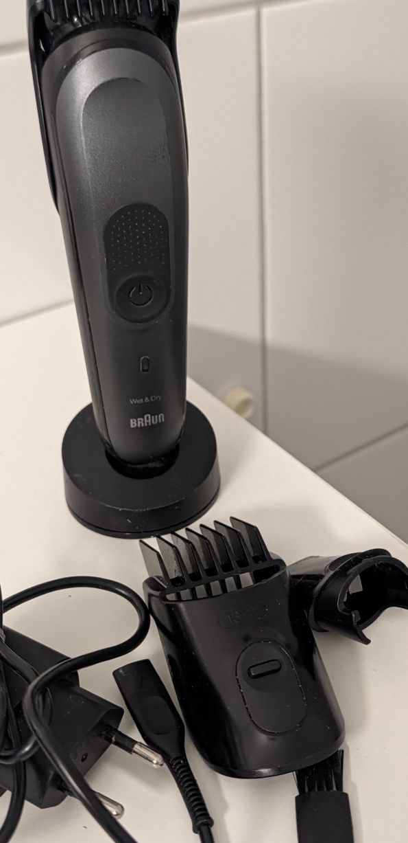 Braun Rasoi & Lamette da barba: Braun Beard Trimmer – Usato da Uetikon am See venduto da rob_5k67 1
