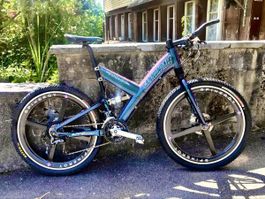 Retro MTB 90's Carbon Cannondale Super V Raven