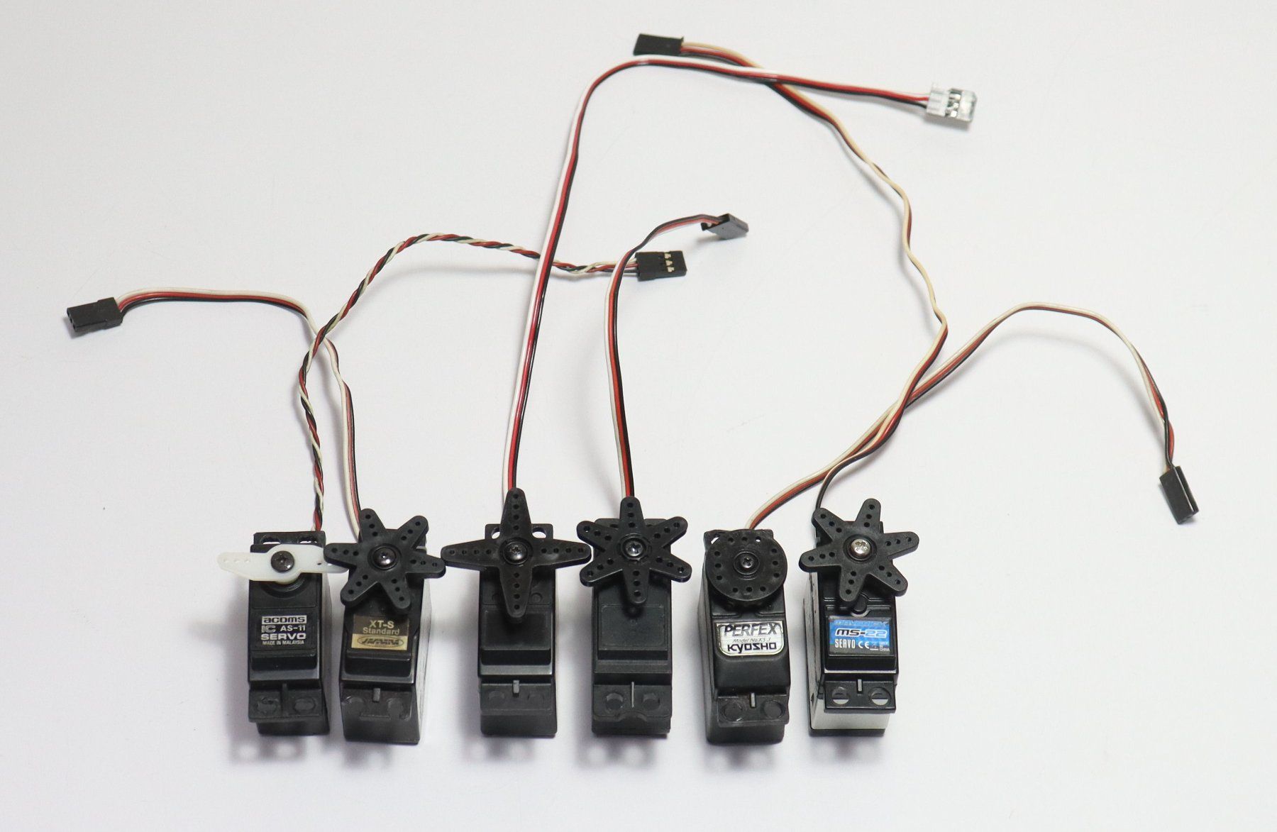 Modellismo RC: Standard Servo - 6 Stück – Usato da Frick venduto da volvo850driver