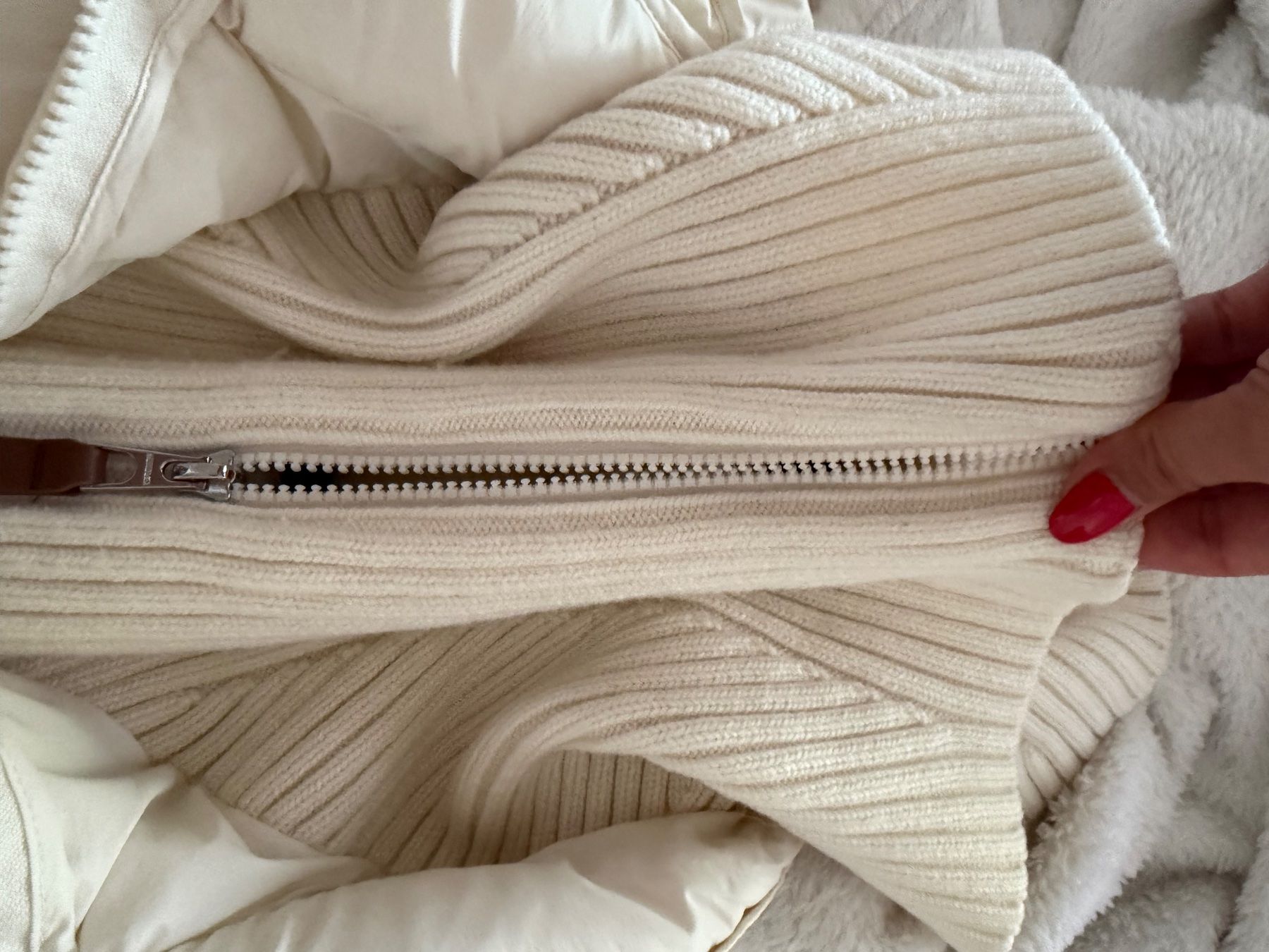 Moncler Vestes: Moncler Jacket – D'occasion à Lausanne par LadyGSx 5