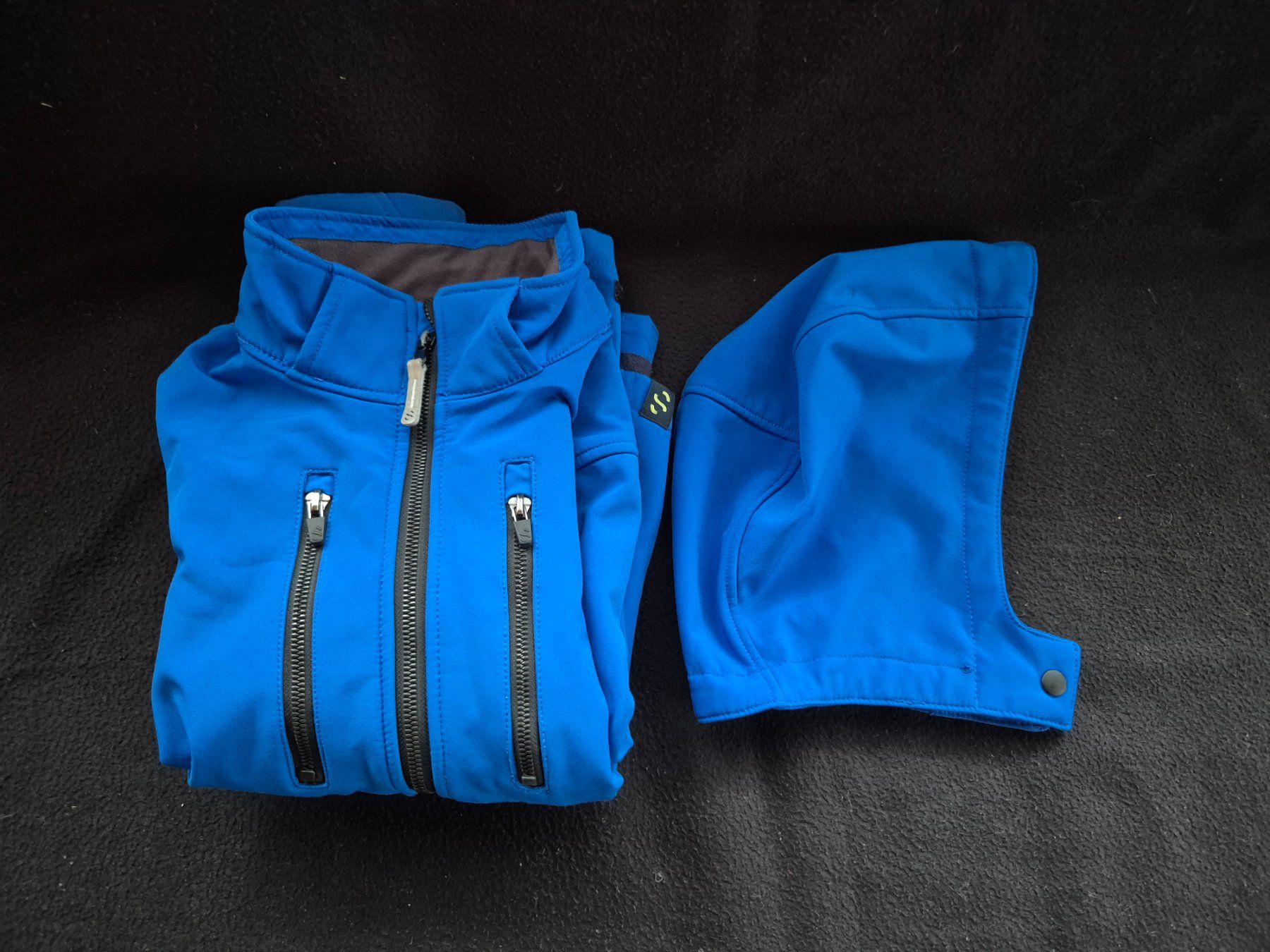 H&M Giacche & Cappotti: Blaue Softshelljacke – Usato da Winterthur venduto da Butzel 9