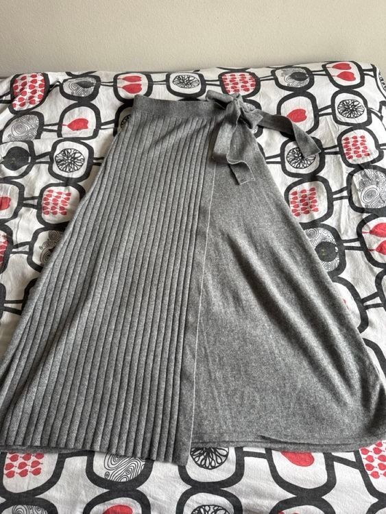 C&A Gonne: C&A Cashmere Rock, Gr. S, Grau, Winterrock – Usato da Zürich venduto da ale_7k2j