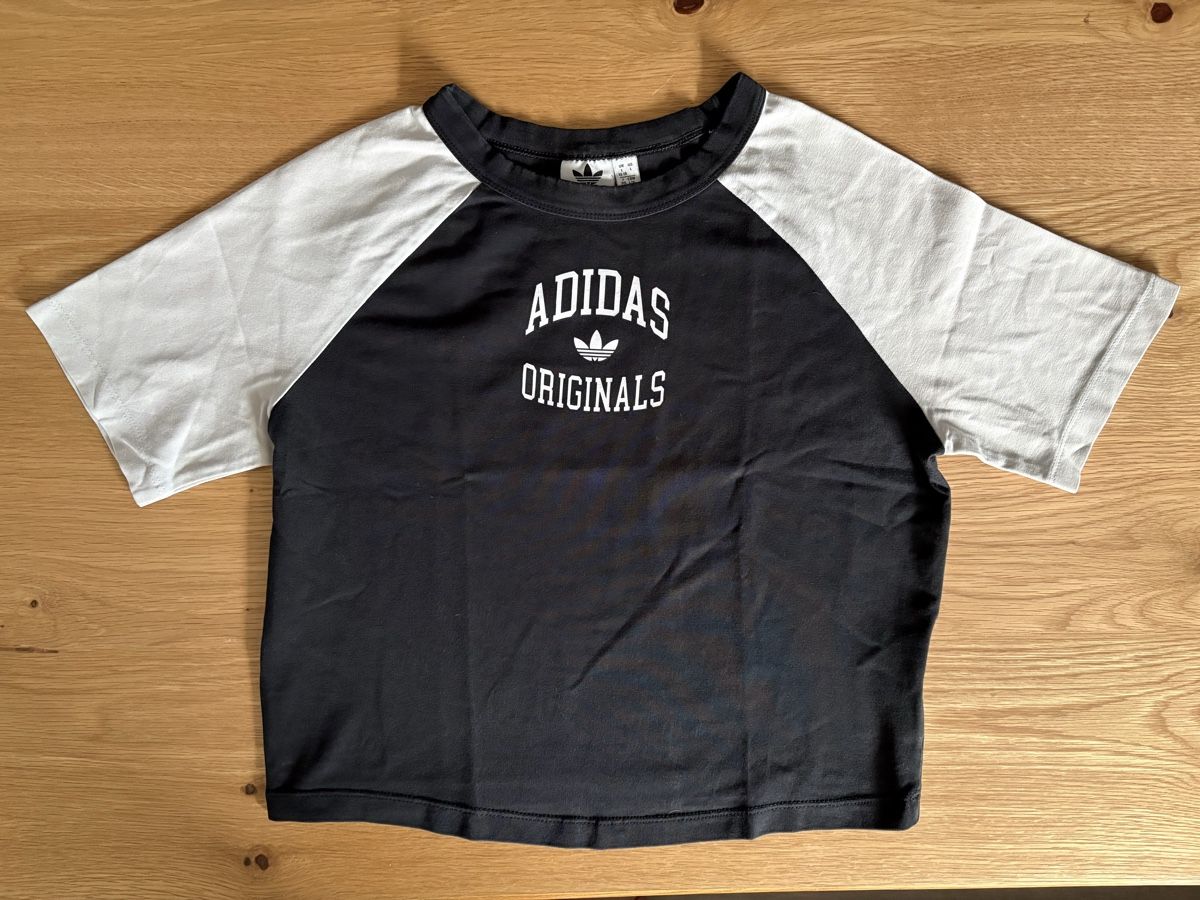 Adidas Top: Haut Adidas – Usato da Martigny venduto da jcj_j2fb