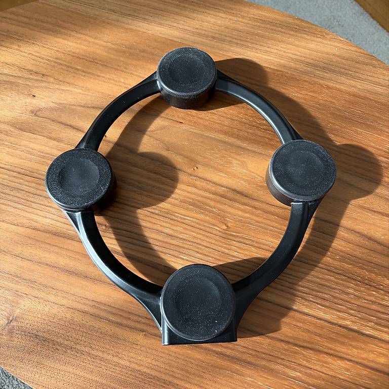 Casse acustiche: Subwoofer Entkoppeln Isoacoustics Aperta Sub – Usato da Zürich venduto da cutyswiss 1