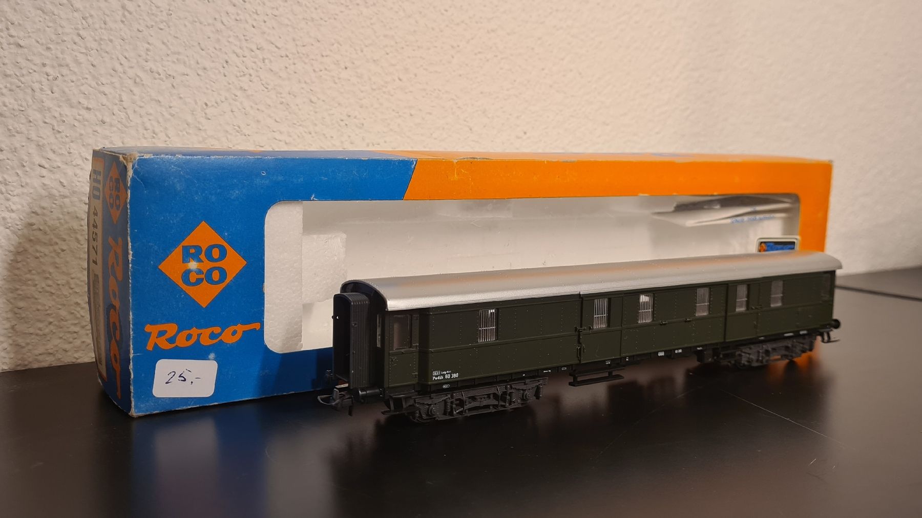 Roco Modellini di ferrovie: Roco HO 44571 ÖBB Gepäckwagen – Usato da Dulliken venduto da LokiSOB