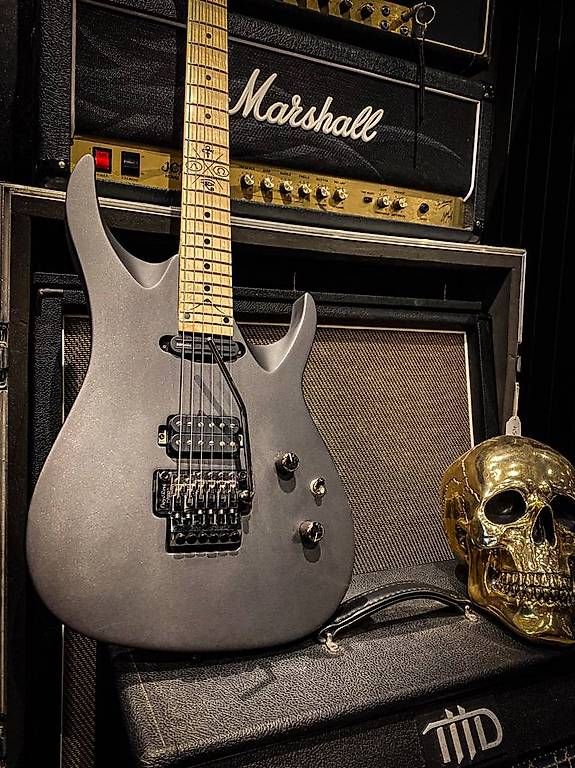 Musikinstrumente: CEM Guitars Polaris FR Custom Ultra – Gebraucht aus Montreux von Alligator-AMPS