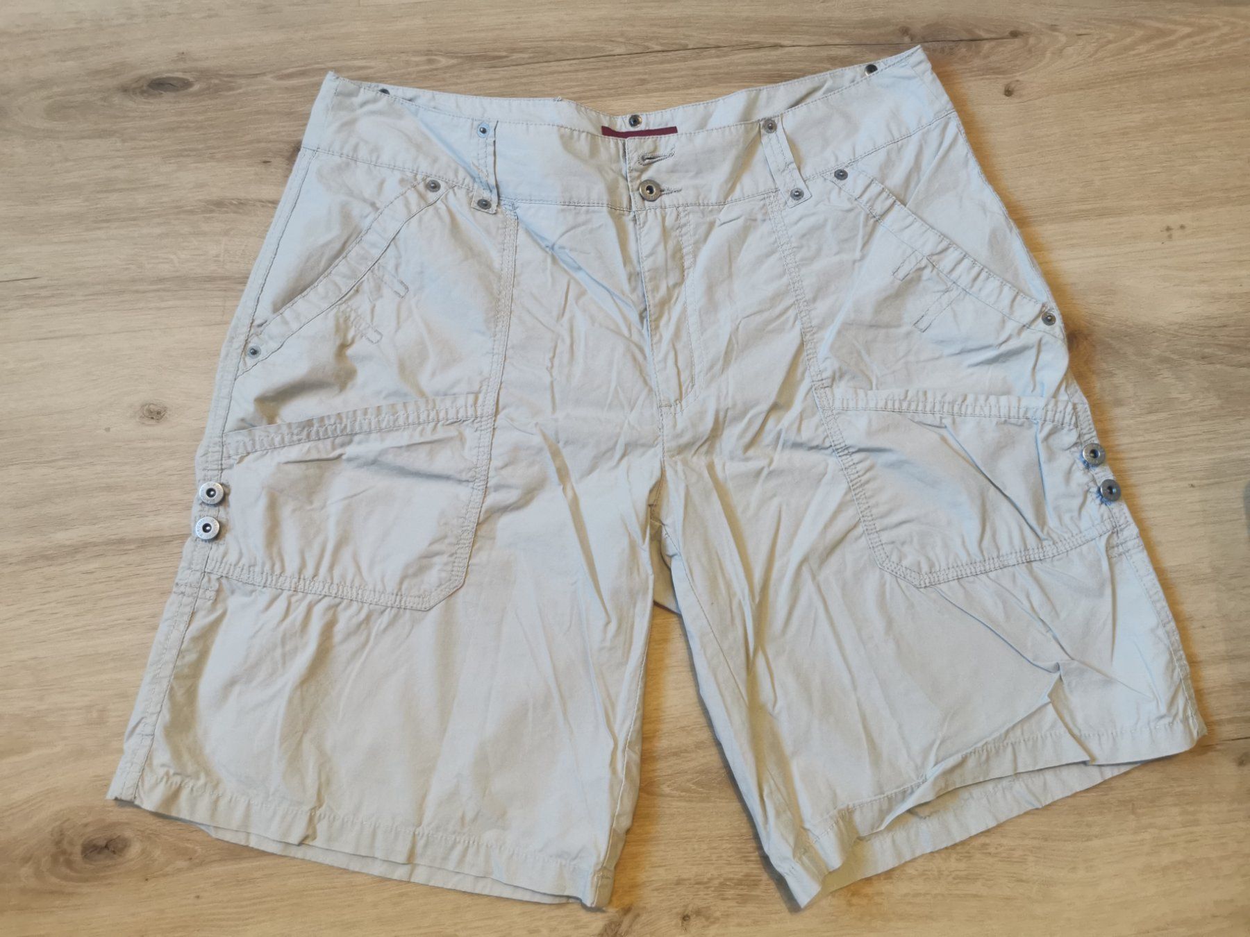 Pantalons: Damen Bermuda kurze Hosen – D'occasion à Grosswangen par Weidhof6