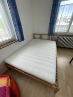 Bettgestell mit Matratze