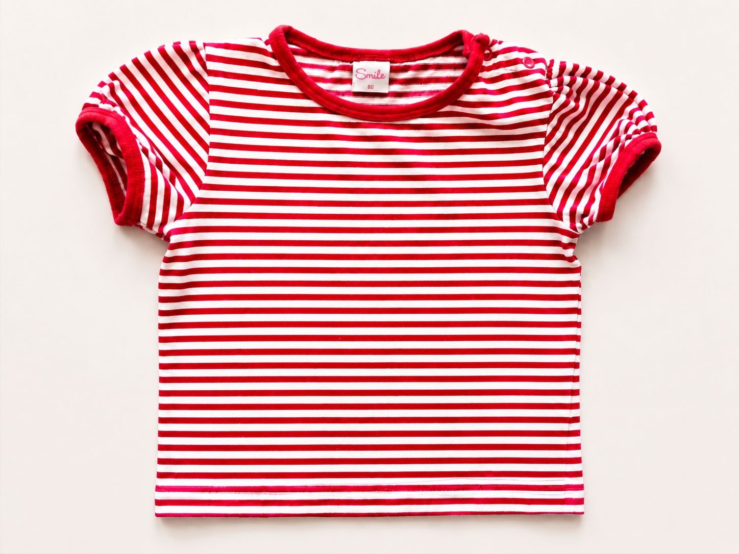 Camicette, T-shirt & Top: T-Shirt 80 – Nuovo (secondo la descrizione) da Zürich venduto da Kris8050