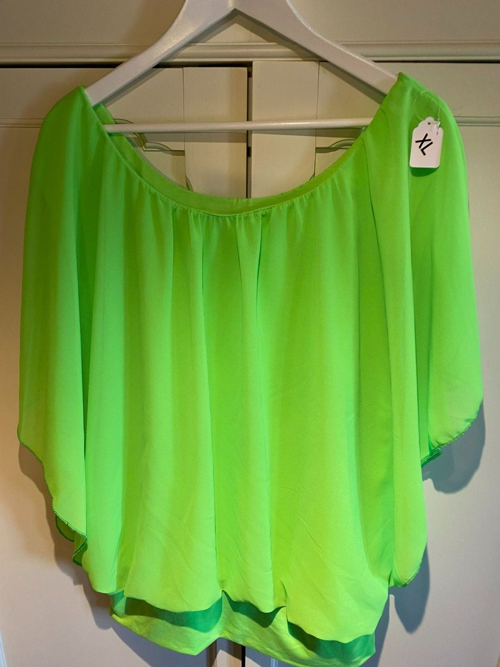 Vestiti: BLUSENKLEID NEON GRÜN-DAMEN – Nuovo e nell'imballaggio originale da Meienried venduto da ManuelaBoutique