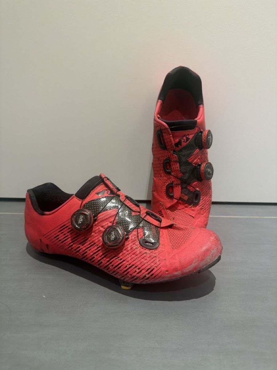 Suplest Scarpe da uomo: Chaussures vélo Suplest rouge système BOA état usagé – Usato da Bulle venduto da min_zd9f