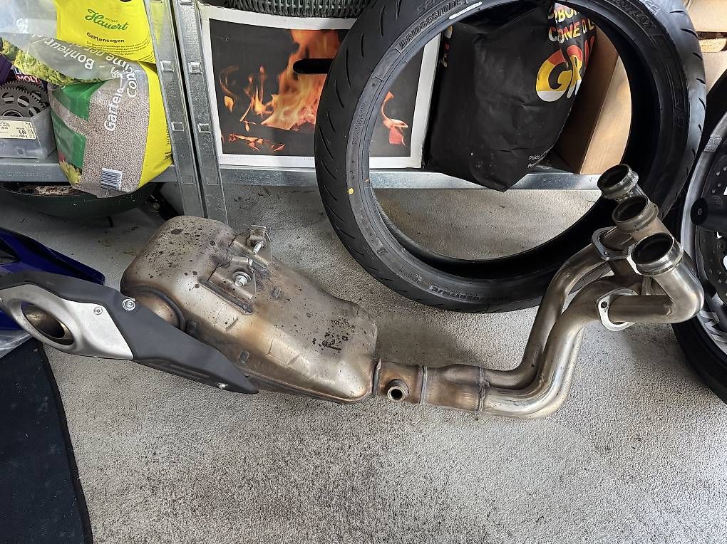 Yamaha Échappements: MT-09 rn43 Auspuff original – D'occasion à Frauenfeld par siin