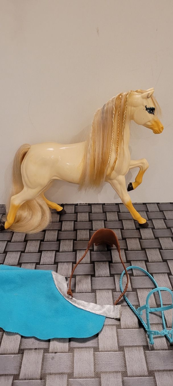 Giocattoli: Barbie Pferd Teilrepaint Unikat – Usato da Niederbuchsiten venduto da klengyel 5