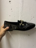 Mocassins noir matière vinyl