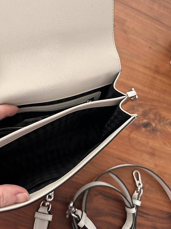 Sacs femmes: Karl Lagerfeld Tasche cremeweiss rosa – D'occasion à Erlenbach ZH par isa_l627 3