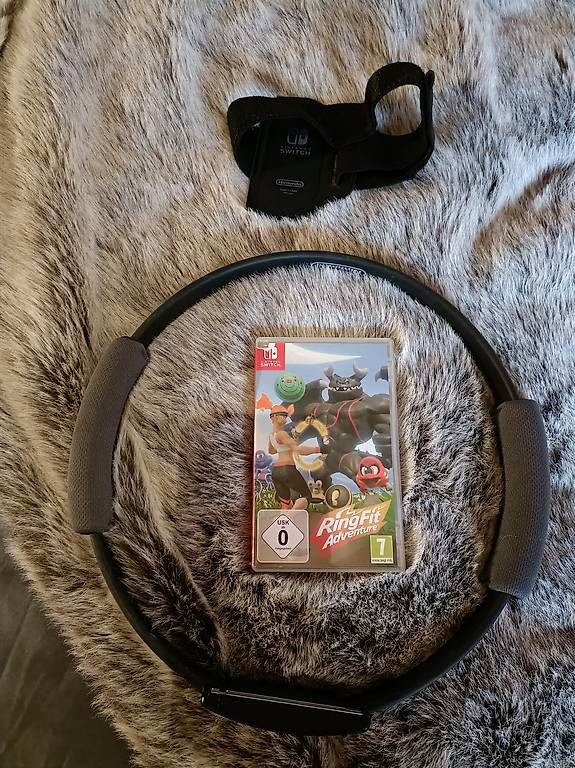 Nintendo Controller: NINTENDO Switch Ringfit mit Game – Usato da Endingen venduto da Anna-KatJay