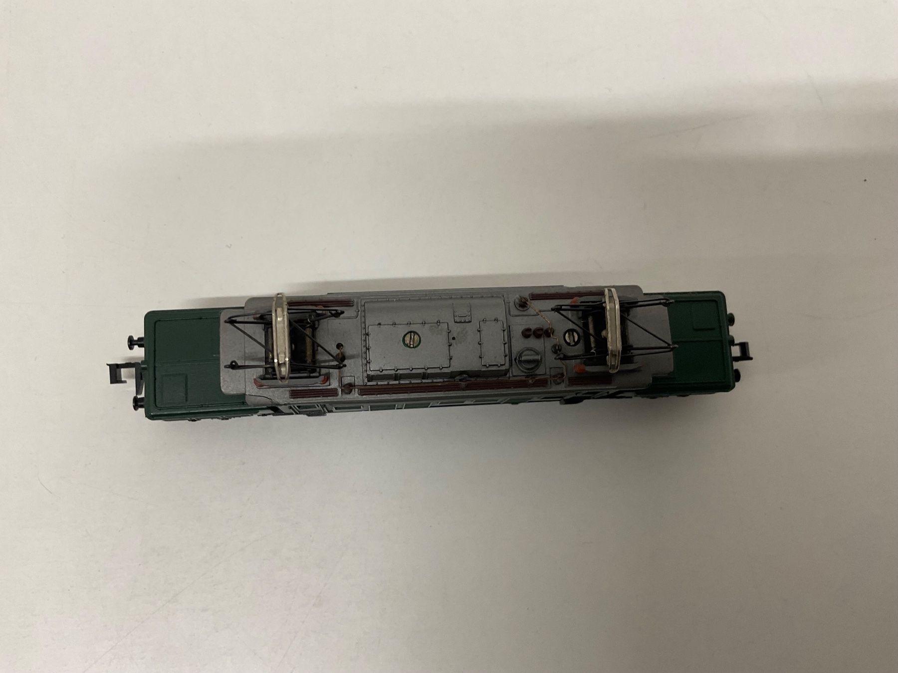 Arnold Modellini di ferrovie: Arnold N E94 der DB Bespielt ohne Verpackung – Usato da Chur venduto da Chur75 4