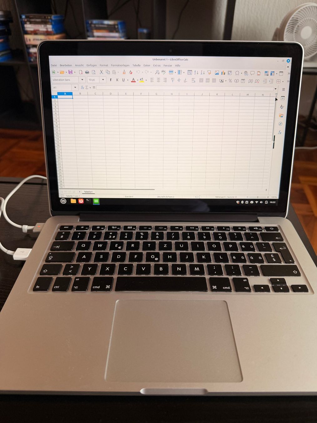 Apple Notebooks: Apple Mac Book pro mit Linux Mint und CD Laufwerk – Gebraucht aus Unterseen von nicco123 5