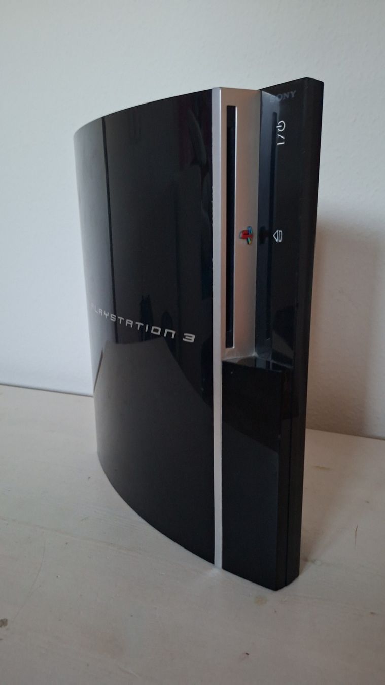 Sony Konsolen: Playstation 3 PHAT CECHG04 – Gebraucht aus Liestal von W.A