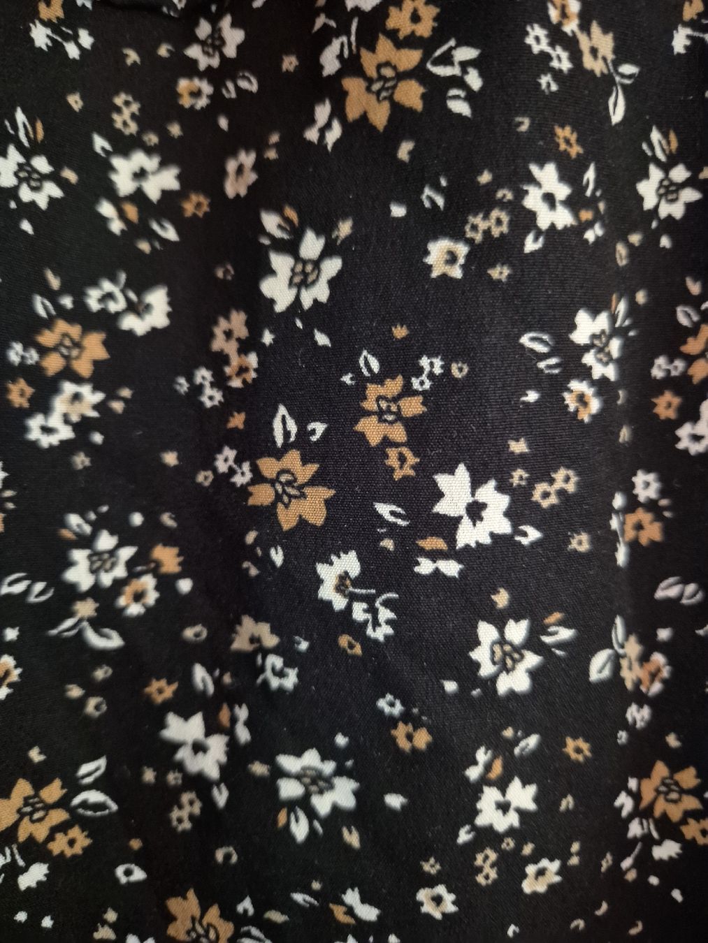 Camicette: Sommerbluse Blumenmuster Schwarz Gr. 48, Leicht & Luftig – Nuovo (secondo la descrizione) da Mürren venduto da daniela_sch_96 1