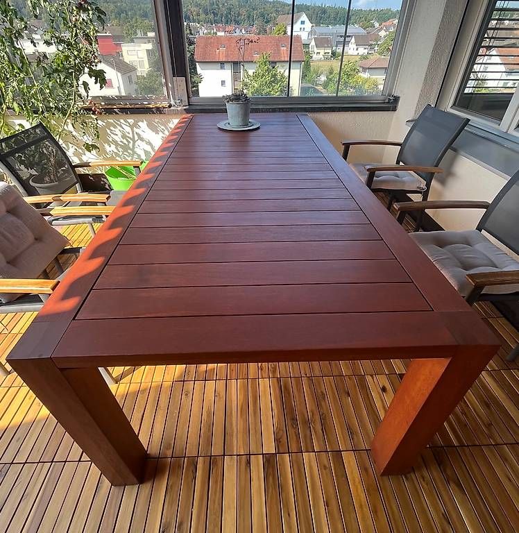 Pfister Tische: Balkontisch Esstisch massivholz – Gebraucht aus Lupfig von menthae