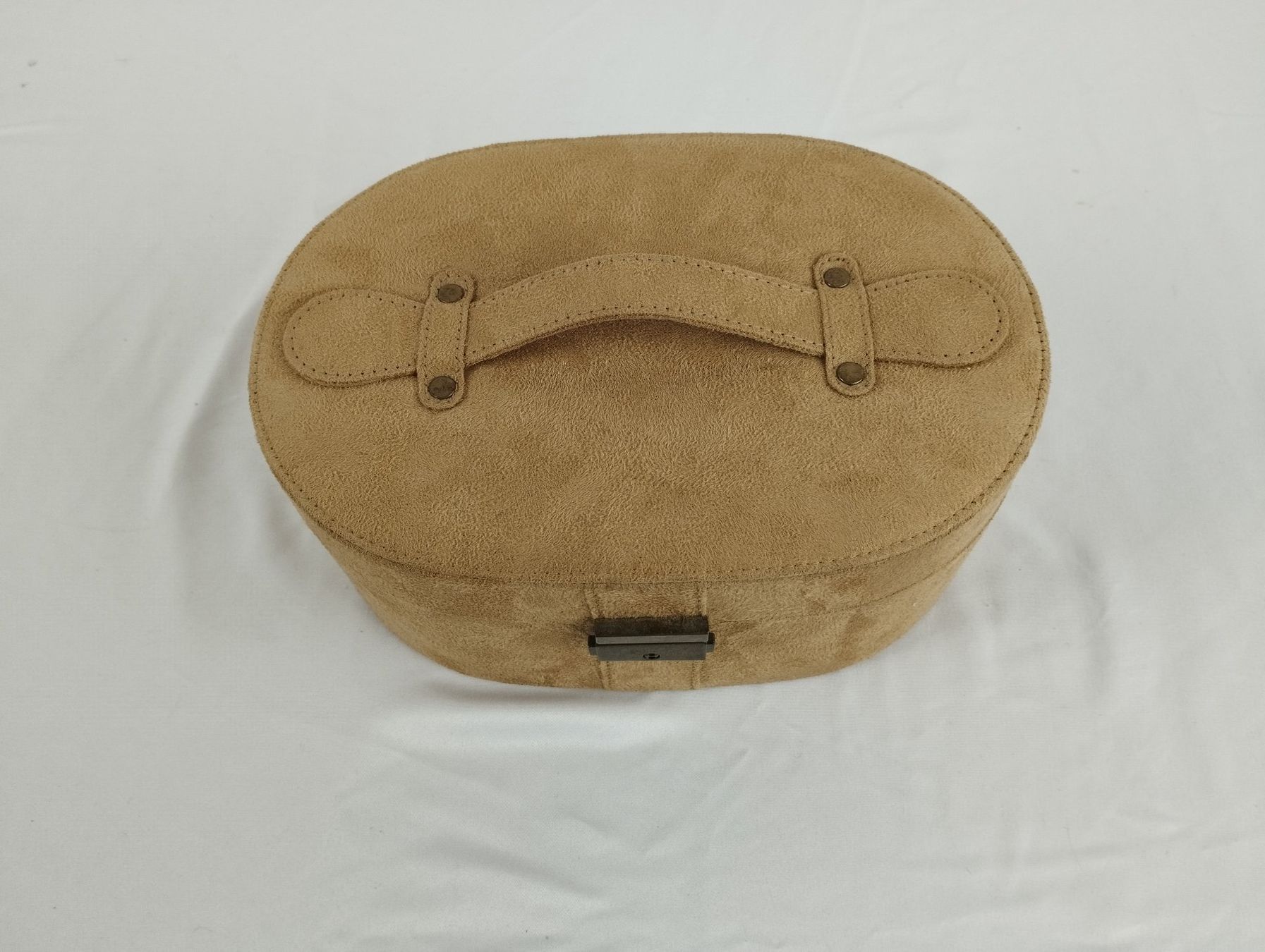 Estée Lauder Kosmetikkoffer: ESTÉE LAUDER Vanity case beige oval – Gebraucht aus Schübelbach von Restwert_Schubelbach 2