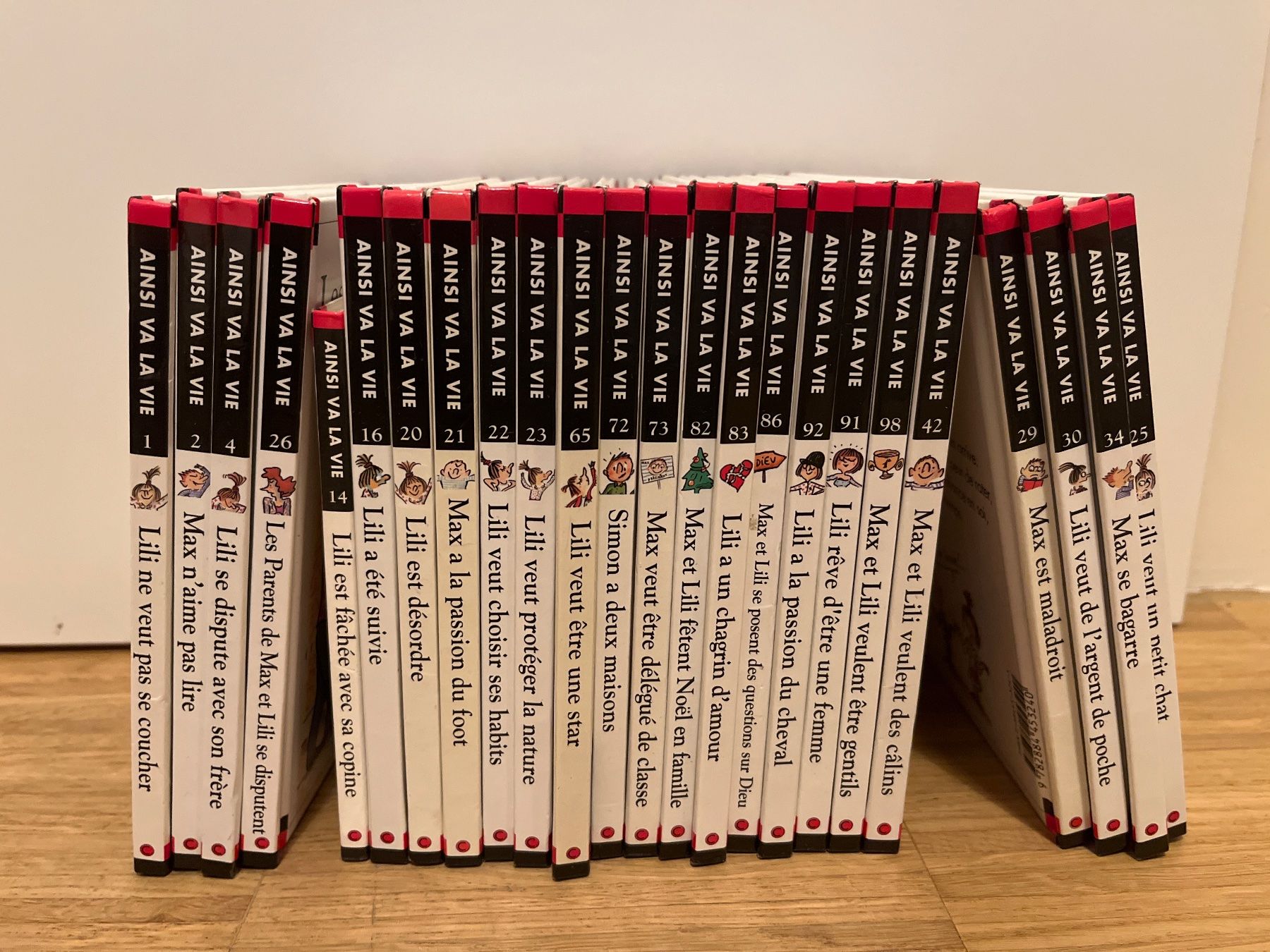 Libri: Lot de 24 Max et Lili – Usato da Genève venduto da Lalafanny66
