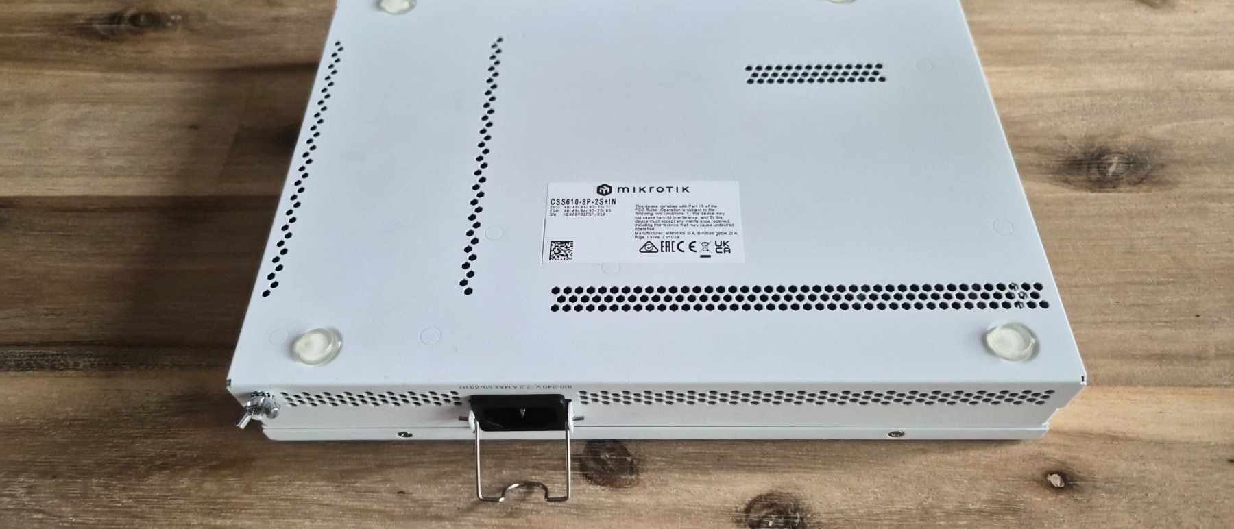 Hub & Switch: Mikrotik CSS610-8P-2S+IN PoE Switch – Usato da Zürich venduto da Marc_Polar 2