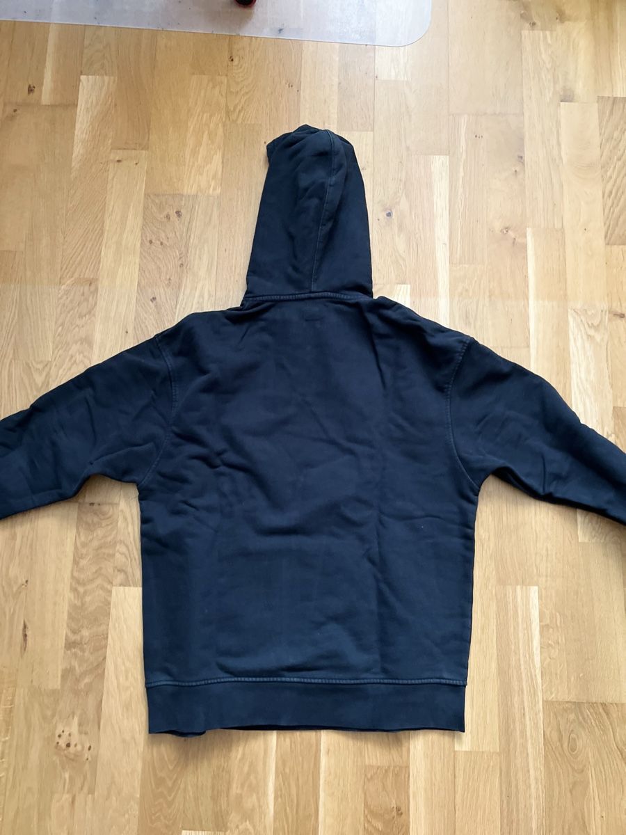 Levi's Maglioni & Felpe: Hoodie Levis taille M  – Usato da Cortaillod venduto da Y1nn_jqr 2