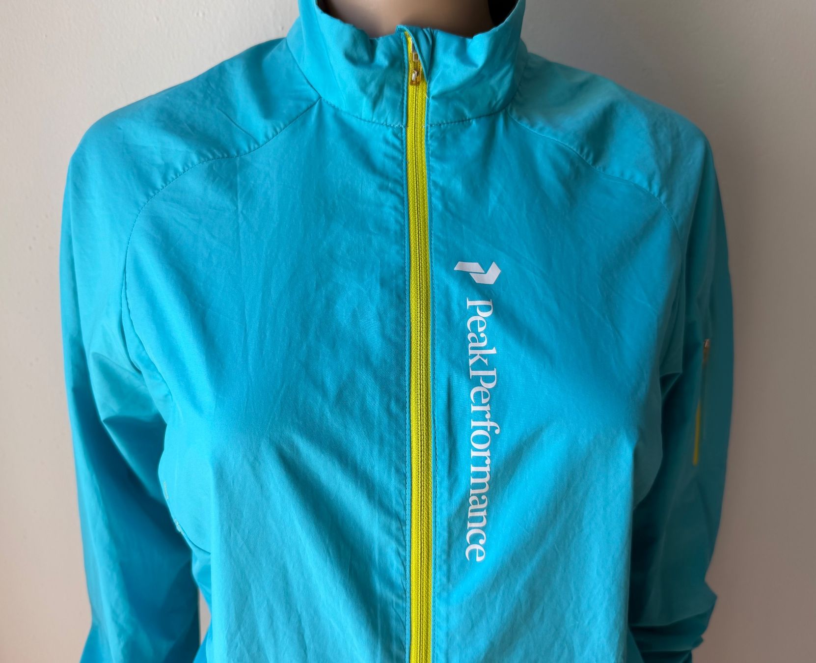 Peak Performance Vestes: PEAK PERFORMANCE Jacke 🩵 – D'occasion à Zürich par ClosetQueen 1