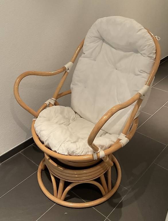 Sessel: Rattan Drehsessel – Gebraucht aus Elsau von Sauserli