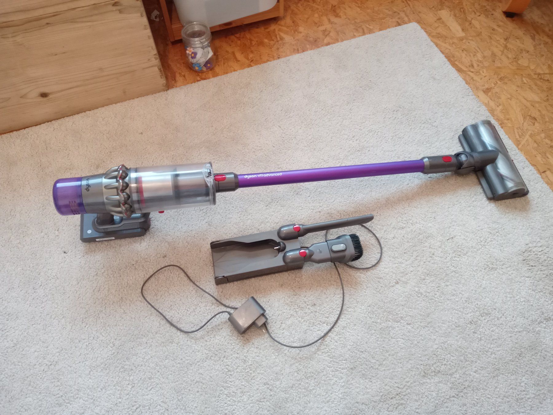 Dyson Aspirapolveri & Accessori: Dyson V11  Staubsauger – Usato da Prez-vers-Siviriez venduto da Monija70