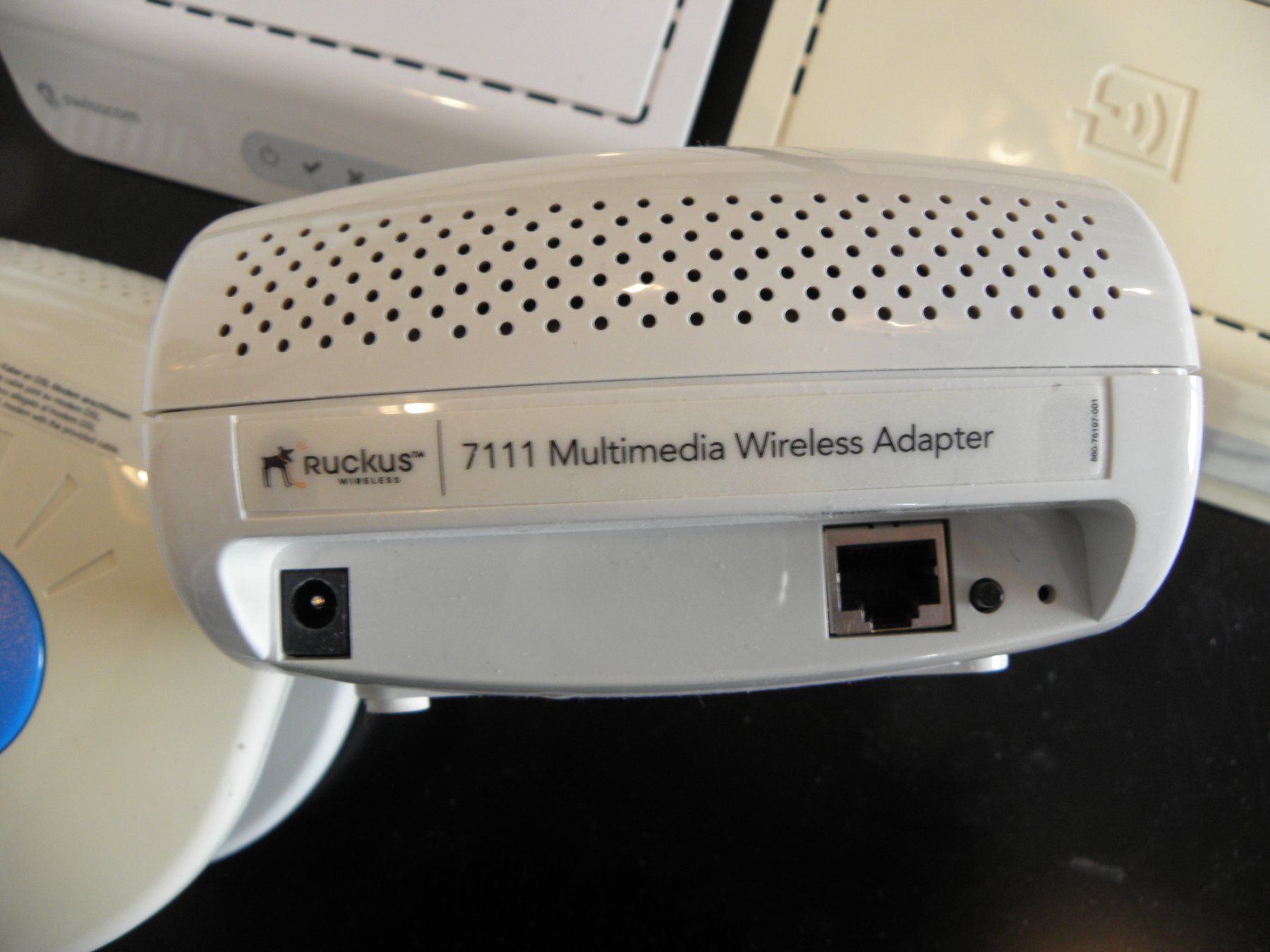 Unità & Adattatore: 4+2 WLAN Conection Kit/Multimedia Wireless Adaptor Swisscom – Usato da Bischofszell venduto da Museumscafe 1