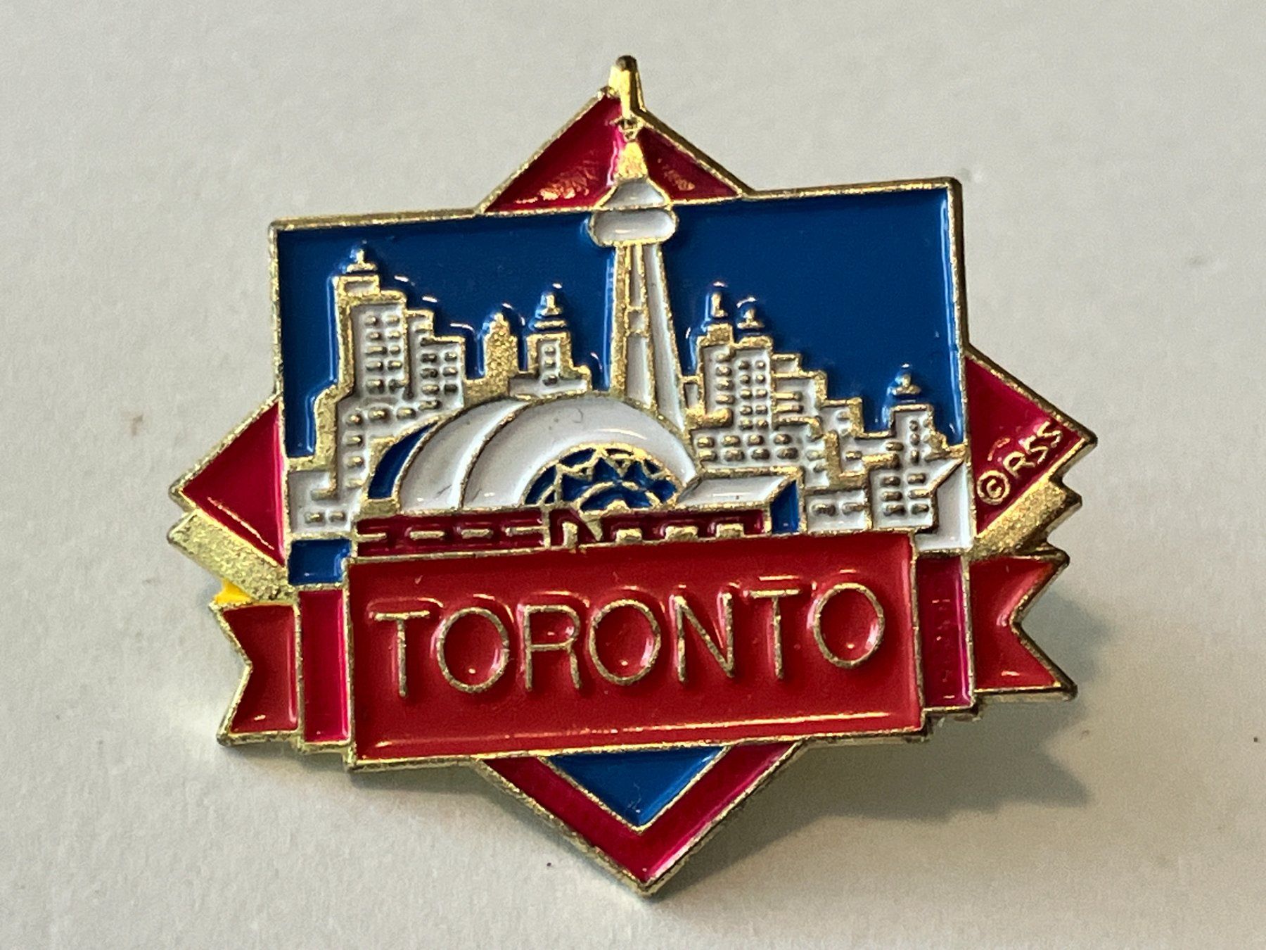 Placchette & Badge: 1 Pin Toronto – Usato da Basel venduto da djwwpp