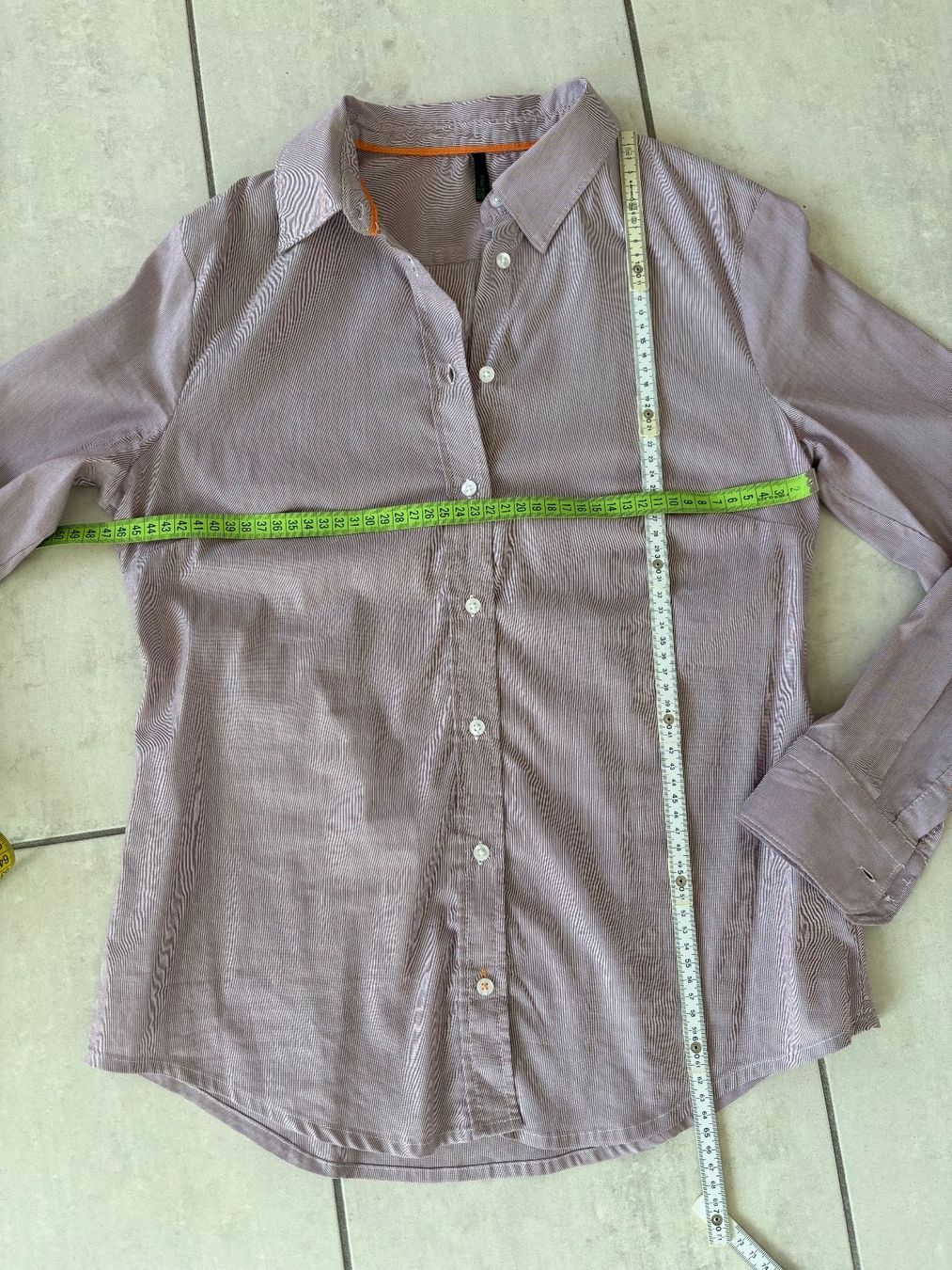 Benetton Blusen: Leicht tailliertes Damenhemd / Versand nur 2.- – Gebraucht aus Dübendorf von mon_p98h 6