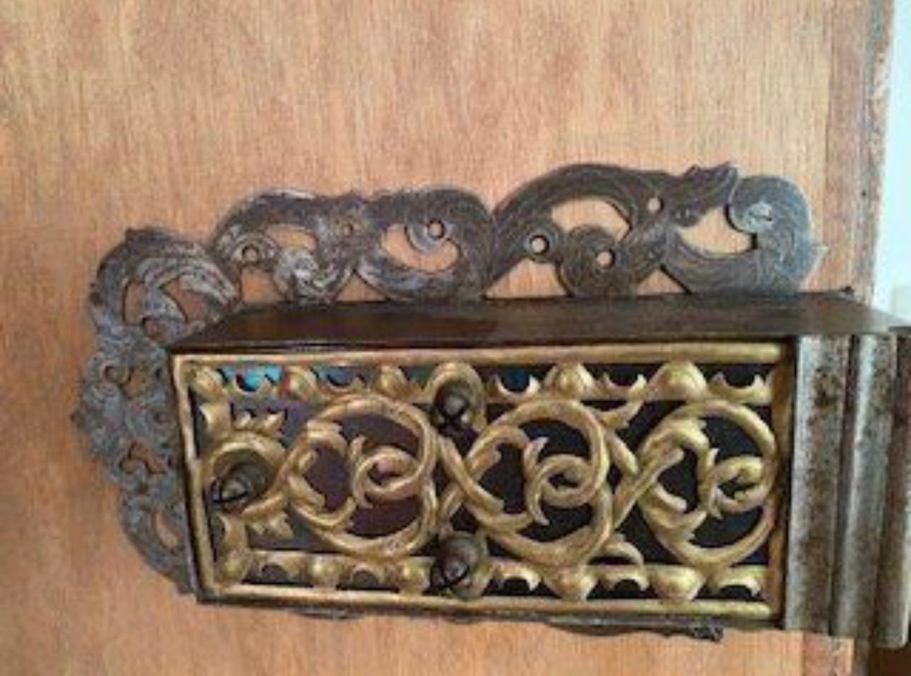 Schränke: Barock Schrank Antik – Gebraucht aus Luzern von TENDIMO 1