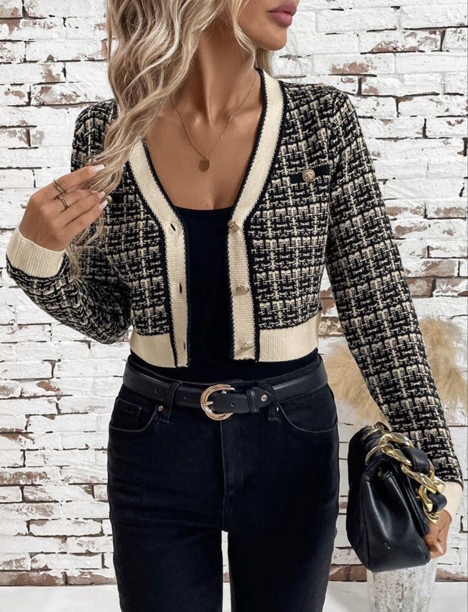 Gilets & Westen: Cardigan  – Neu und originalverpackt aus Châtel-St-Denis von Montclair_Swiss 3