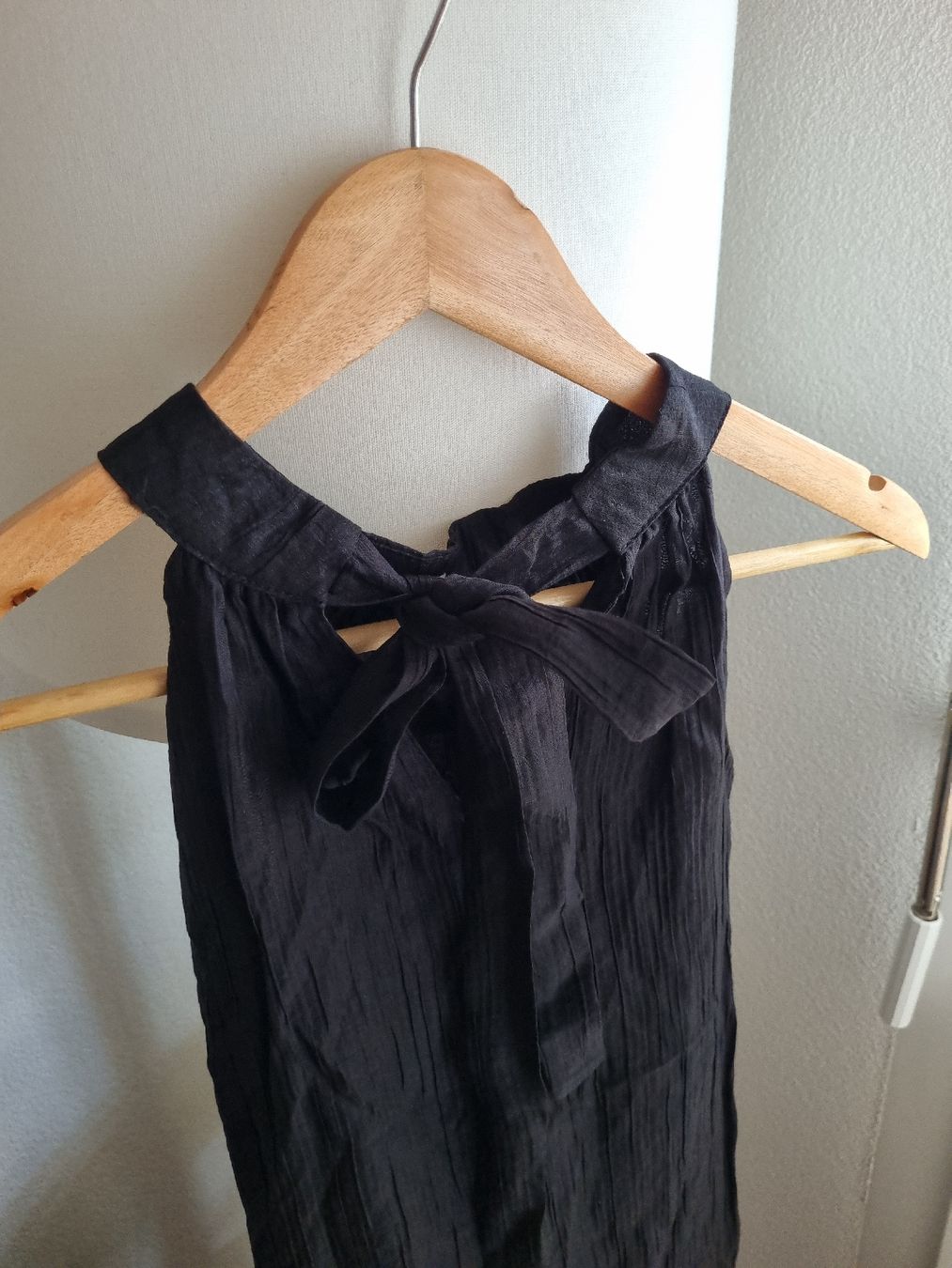 Vestiti: Black Flare Halterneck Dress – Nuovo e nell'imballaggio originale da Aigle venduto da Smagbrelle18 5