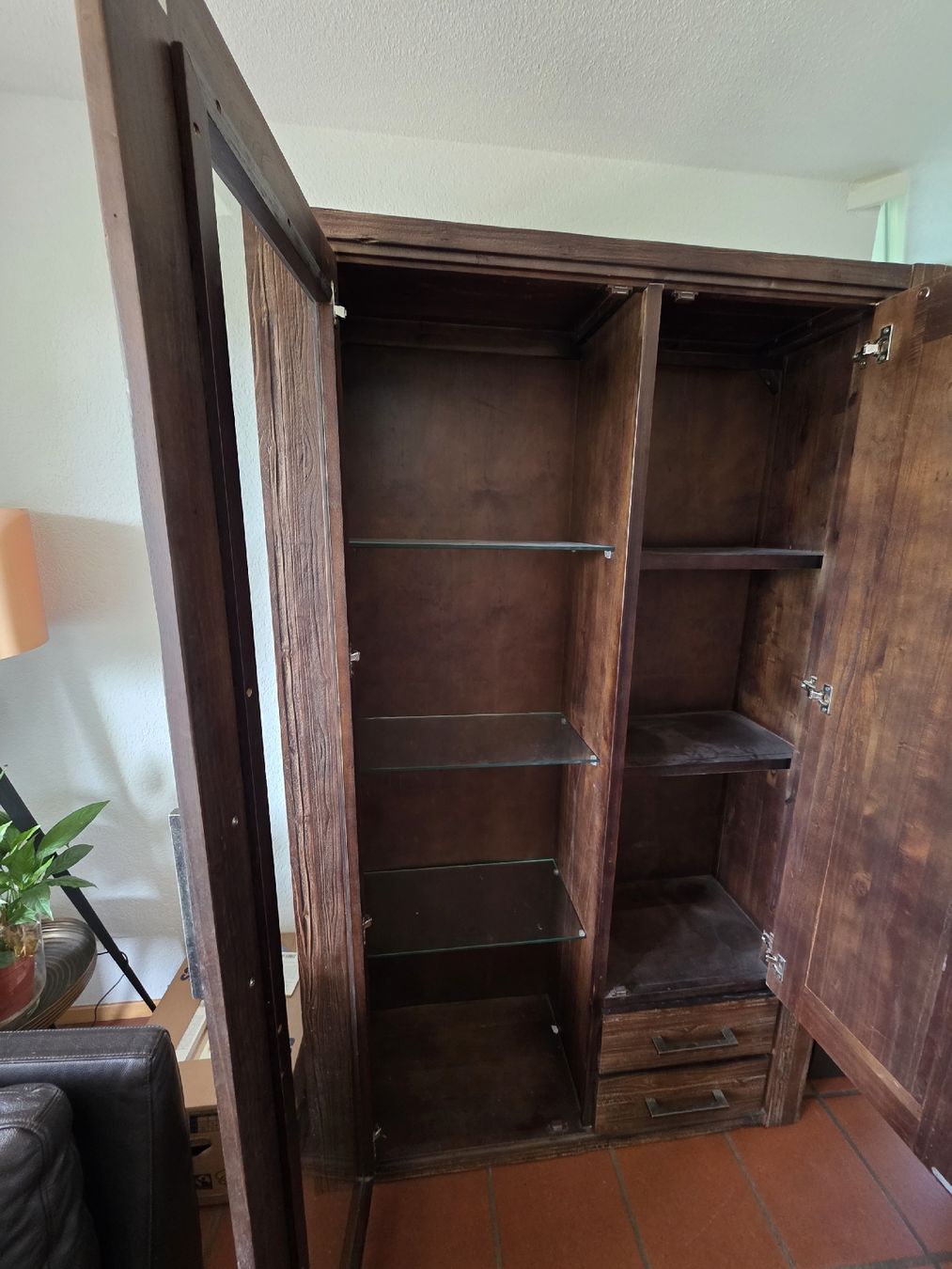 Armadi: Robuster Schrank – Usato da Uster venduto da lalechus 3