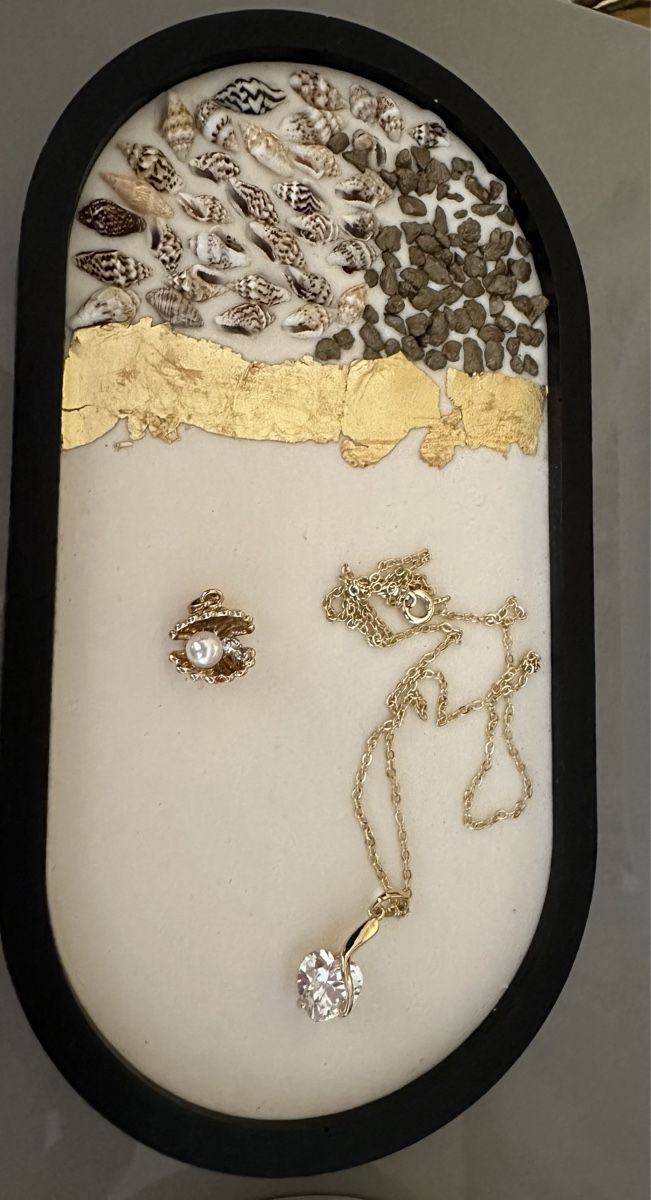 Tutte le decorazioni: Ovales Tablet mit Muscheln Handgemacht – Nuovo e nell'imballaggio originale da Frümsen venduto da Swissline90