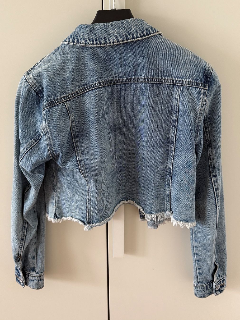 Only Giacche: Cropped Jeansjacke, size 36 – Usato da Sissach venduto da laura.x4 1