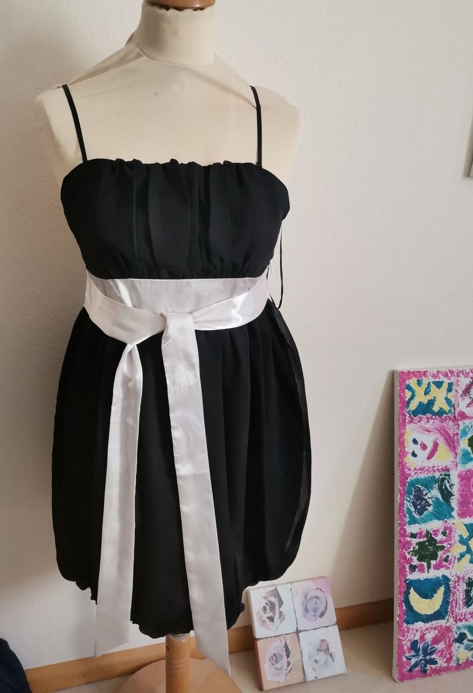 Vestiti: CocktailKleid Neu Gr. S – Nuovo (secondo la descrizione) da Therwil venduto da JeannysTrendStyle