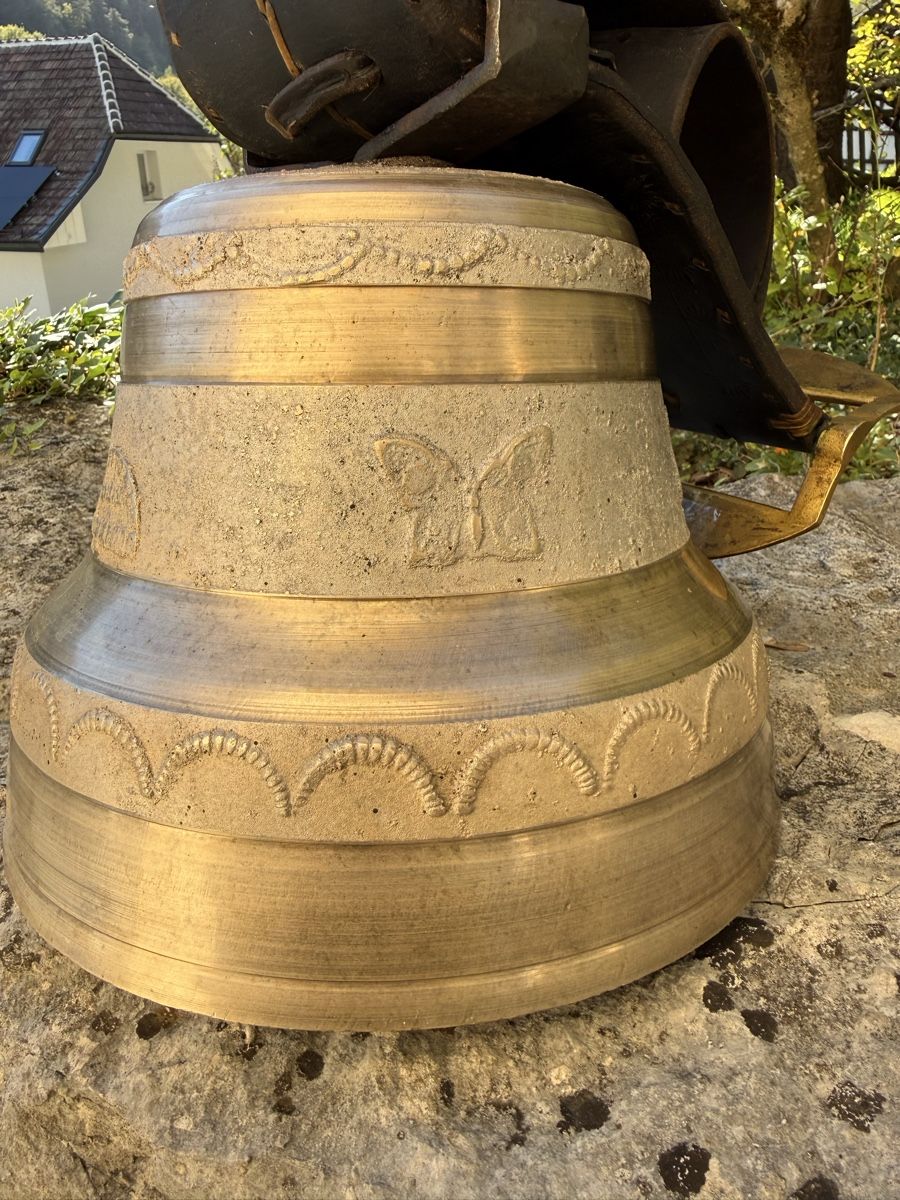 Glocken & Treicheln: Cloche de vache – Gebraucht aus Frinvillier von Samsara77 3