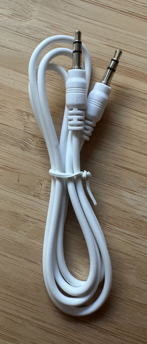 Cavi: weisses Audiokabel, 75cm – Nuovo (secondo la descrizione) da Winterthur venduto da YaV