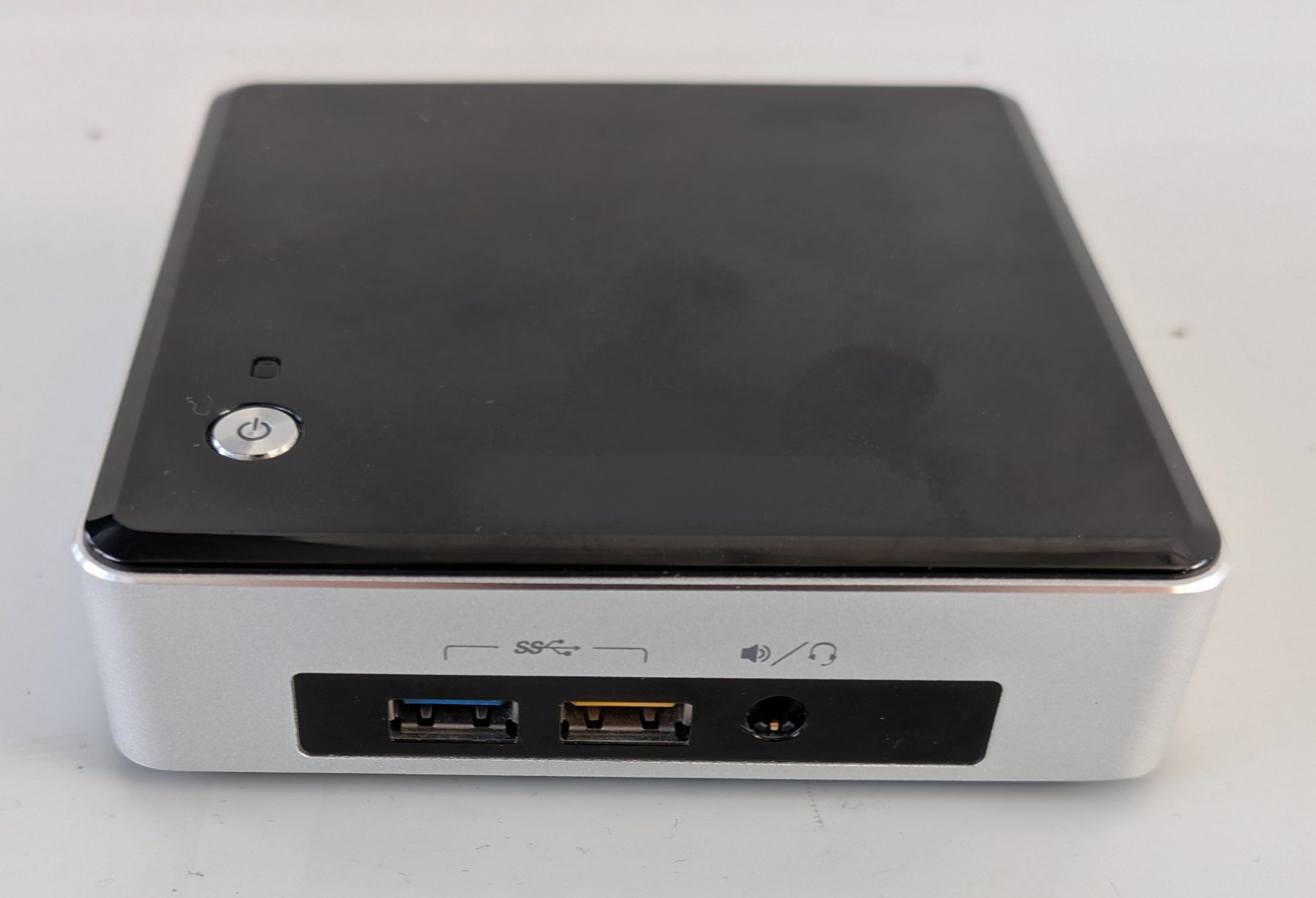 Intel PCs: Intel NUC Kit NUC5i3RYK – Gebraucht aus Dietlikon von ComdatAG 1