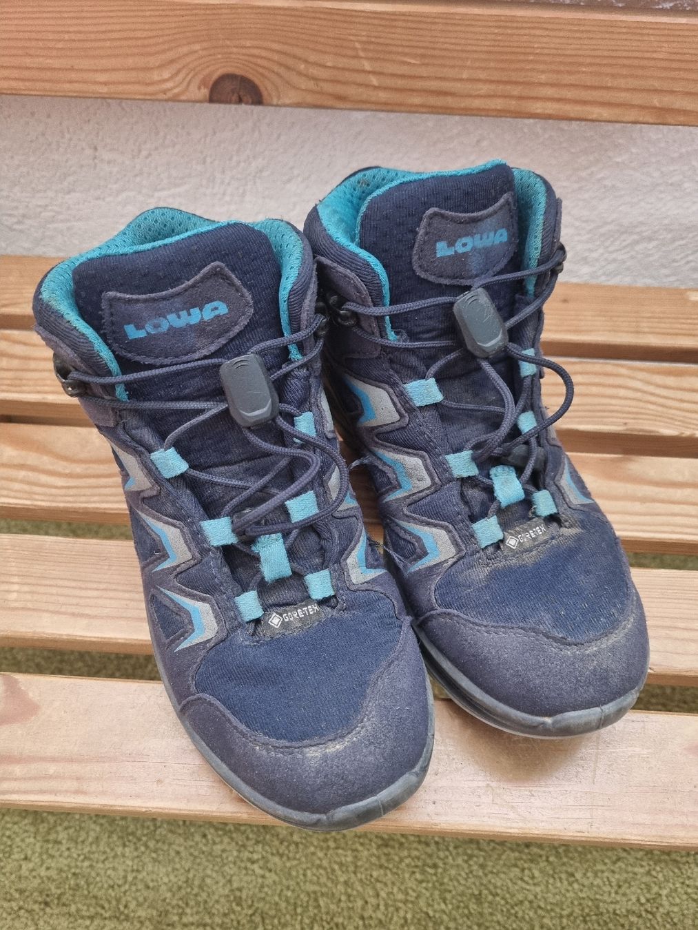 Lowa Scarpe da uomo: Lowa Innox Evo Wanderschuh 32 – Usato da Veltheim AG venduto da Ze.fa