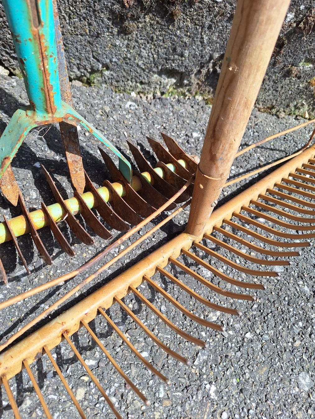 Tutti gli attrezzi: 14 TEILE GARTENWERKZEUG – Usato da Huttwil venduto da Kunterbuntli 6