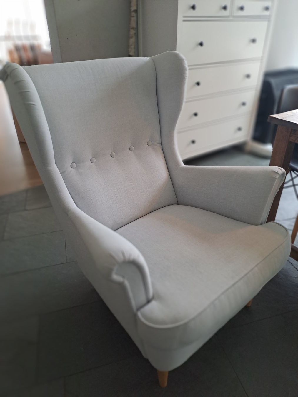 Ikea Fauteuils: IKEA STRANDMON Ohrensessel, hellgrau – D'occasion à Effretikon par mjumju