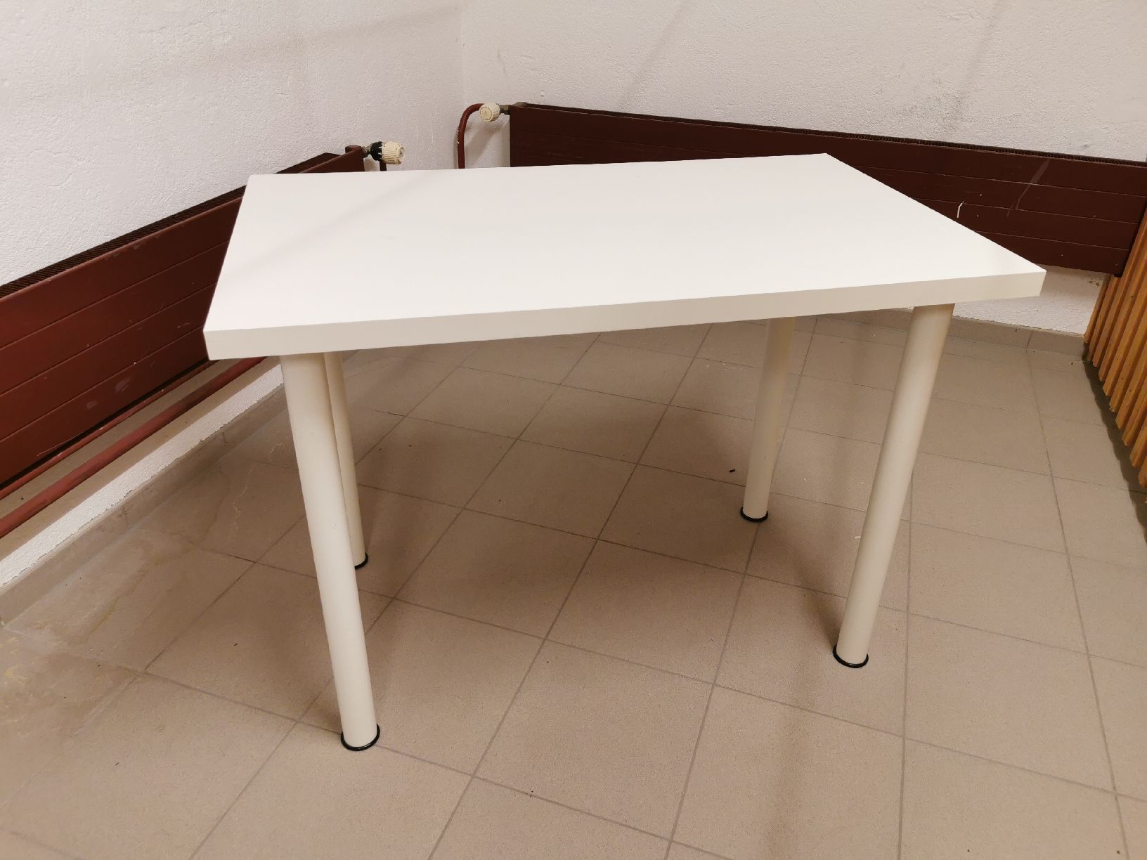Tavoli: IKEA Tisch LINNMON – Usato da Wetzikon ZH venduto da Tothart